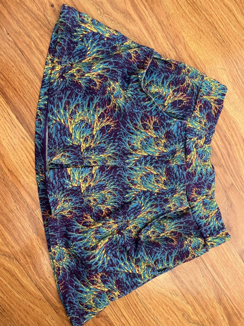Athletic Abstract Multicolor Printed Mini Skirt - Blue, Yellow, Teal